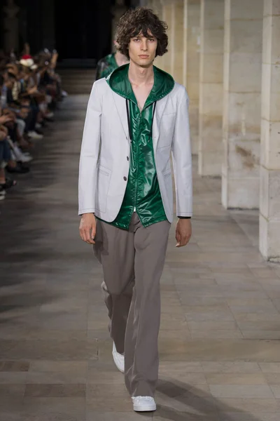 Look 20